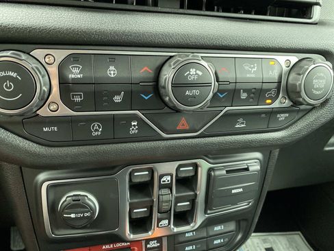 New 2026 Jeep Wrangler Unlimited Sport AWD/4WD image 11