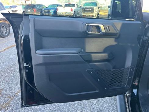 Used 2025 Ford Bronco Big Bend image 12