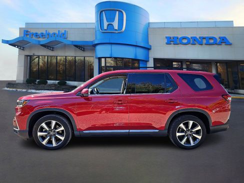 Used 2023 Honda Pilot Elite image 4