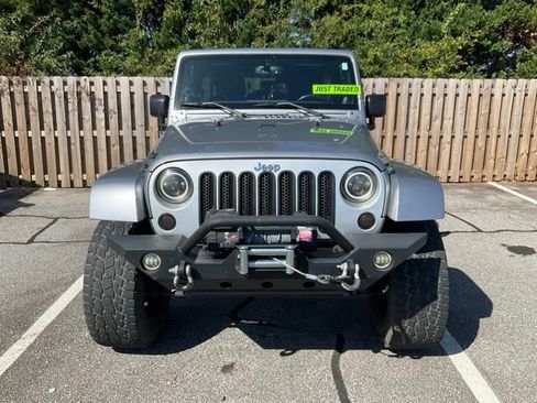 Used 2014 Jeep Wrangler Unlimited Sahara w/ Dual Top Group AWD/4WD image 4
