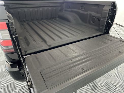 Used 2024 Nissan Frontier SV w/ Technology Package RWD image 25