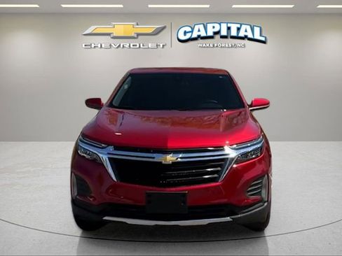 Used 2024 Chevrolet Equinox LT FWD image 2