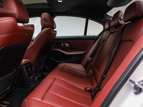 Used 2022 BMW 330i Sedan w/ M Sport Package image 20