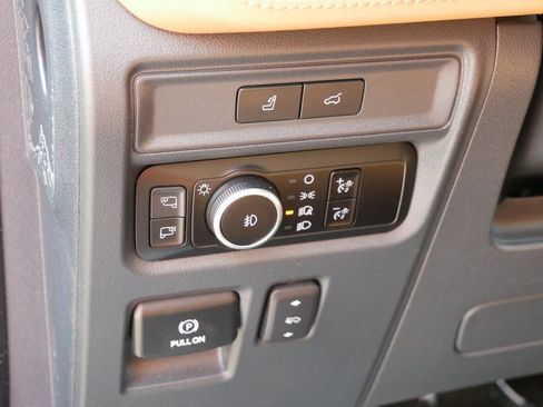 Certified 2023 Ford Expedition Max Platinum AWD/4WD image 19