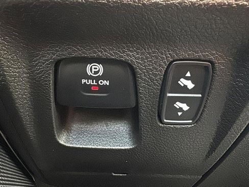 Used 2020 RAM 1500 Laramie AWD/4WD image 23