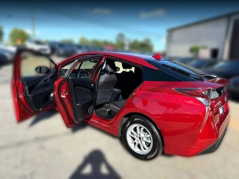 Used 2017 Toyota Prius Two FWD image 21