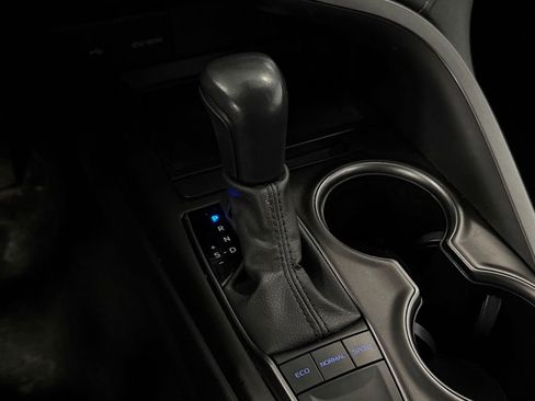 Used 2024 Toyota Camry SE image 22