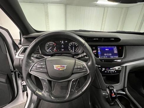 Used 2023 Cadillac XT5 Luxury FWD image 15
