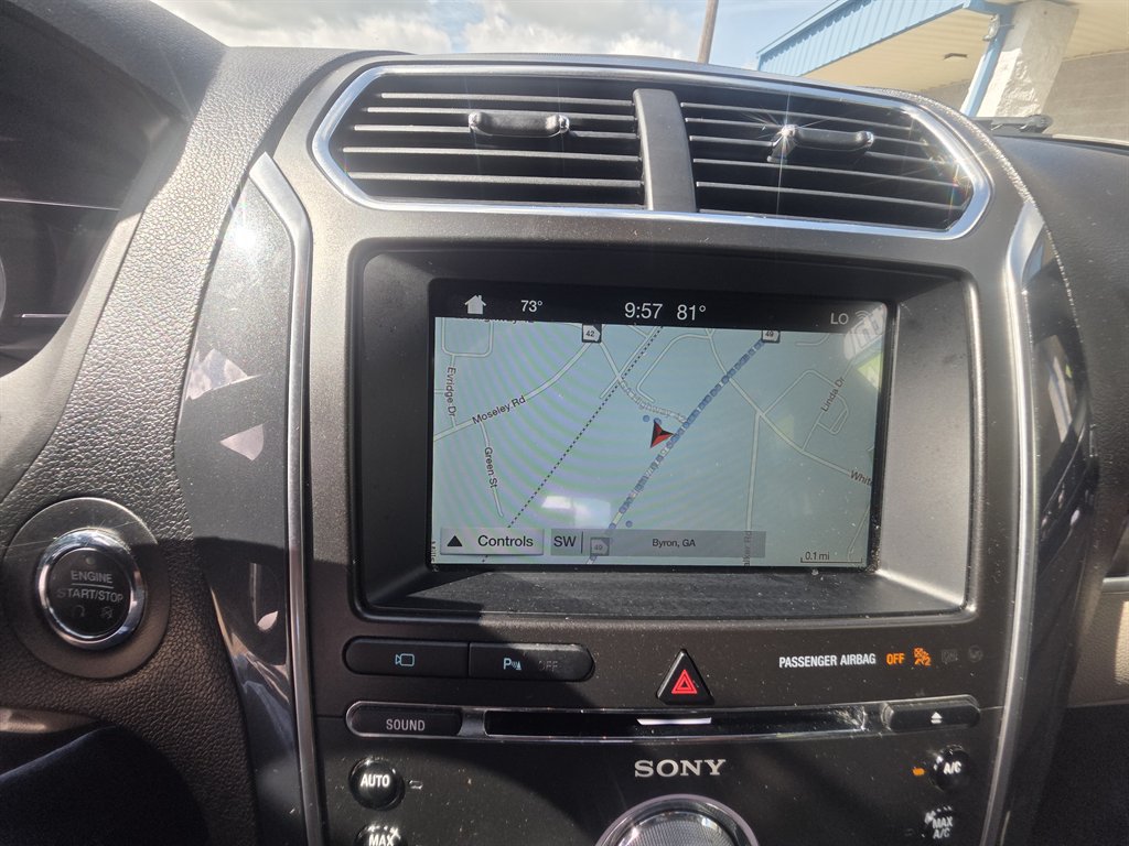 Used 2018 Ford Explorer Limited FWD image 11