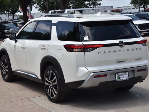 Used 2024 Nissan Pathfinder Platinum FWD image 10