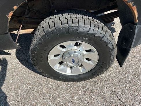 Used 2010 Ford F250 4x4 Crew Cab Super Duty image 3