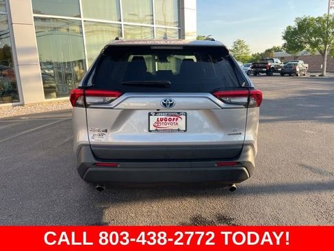 Used 2024 Toyota RAV4 LE AWD/4WD image 31