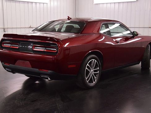 Used 2018 Dodge Challenger GT w/ GT Interior Package image 7