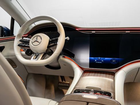 Used 2022 Mercedes-Benz EQS AMG 4MATIC image 27