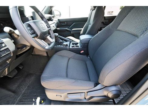 Used 2026 Toyota 4Runner SR5 AWD/4WD image 11