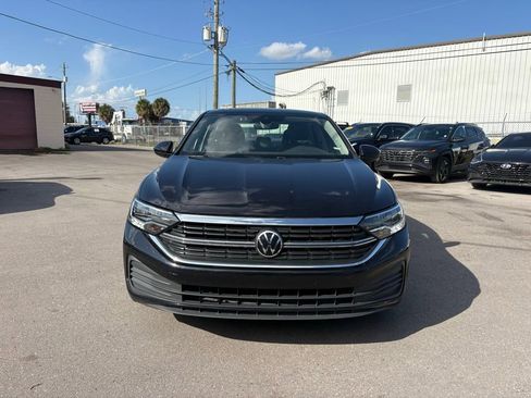 Used 2024 Volkswagen Jetta SE FWD image 8