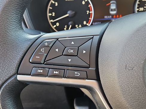 Used 2024 Nissan Altima 2.5 SV FWD image 22