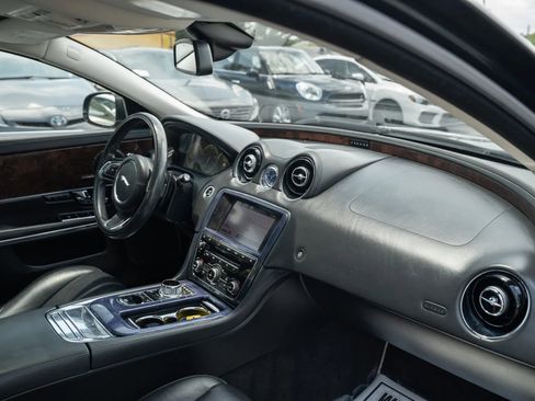 Used 2013 Jaguar XJ AWD image 14