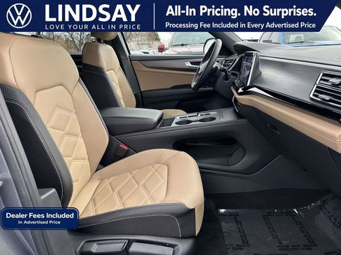 Certified 2024 Volkswagen Atlas Cross Sport SE AWD/4WD image 12