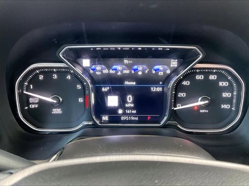 Used 2021 GMC Yukon XL AT4 w/ AT4 Premium Plus Package AWD/4WD image 24
