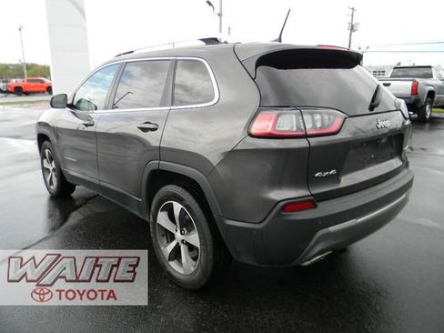 Used 2019 Jeep Cherokee Limited w/ Luxury Group AWD/4WD image 4