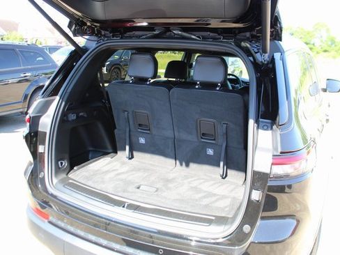 Used 2022 Jeep Grand Cherokee L Laredo image 5