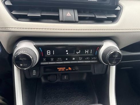 Used 2021 Toyota RAV4 XLE w/ Convenience Package AWD/4WD image 35
