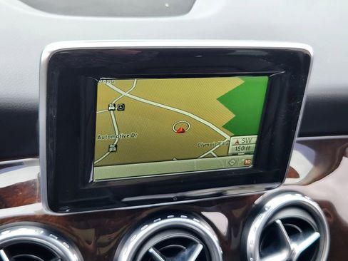 Used 2015 Mercedes-Benz GLA 250 4MATIC image 16