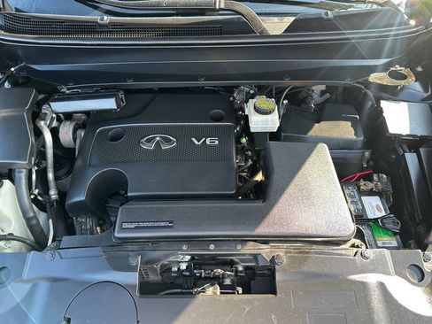 Used 2013 INFINITI JX35 AWD w/ Premium Pkg image 16