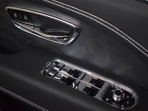 New 2024 Bentley Bentayga Extended Wheelbase image 46