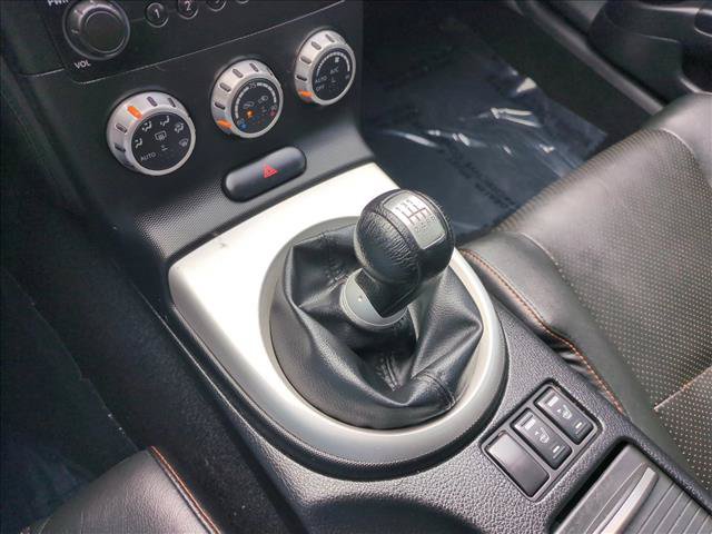 Used 2006 Nissan 350Z Touring RWD image 12