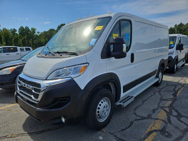 Used 2025 RAM ProMaster 2500 w/ U-Haul Equipment Group FWD image 4