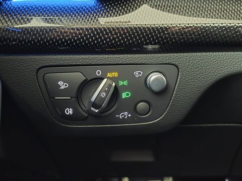 Used 2022 Audi SQ5 Prestige w/ Prestige Package image 34