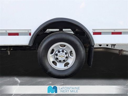 Used 2022 Chevrolet Express 3500 w/ Power Convenience Package image 21