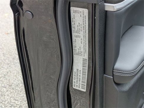 New 2025 Jeep Grand Cherokee L Limited w/ Luxury Tech Group II image 37