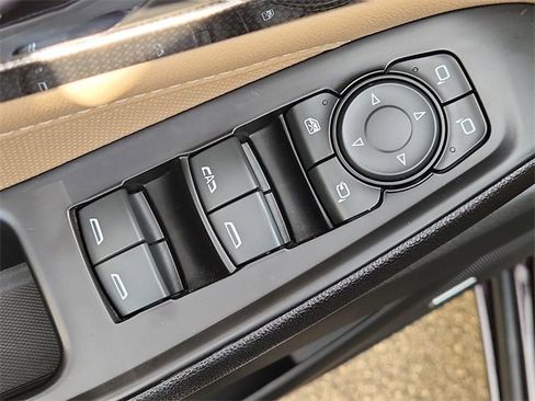 Certified 2023 Chevrolet Traverse Premier image 23