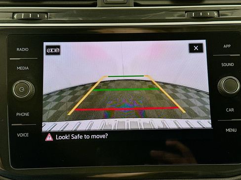 Used 2024 Volkswagen Tiguan Wolfsburg Edition image 21