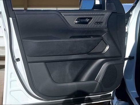 New 2026 INFINITI QX80 Autograph image 23