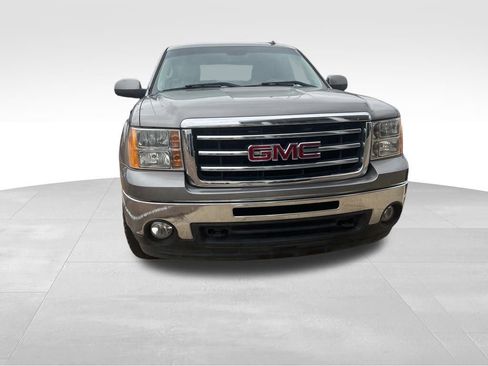 Used 2013 GMC Sierra 1500 SLT w/ Suspension Package, Off-Road image 6
