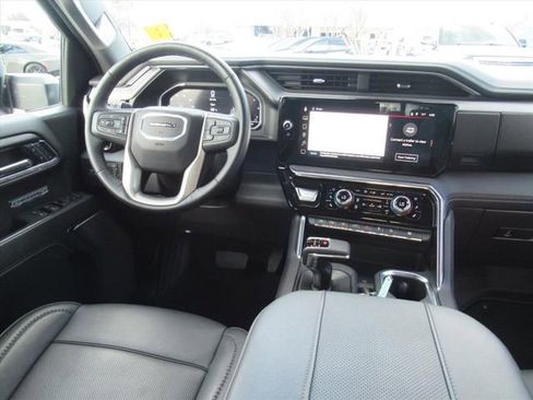 Used 2024 GMC Sierra 1500 Denali w/ Denali Reserve Package image 12