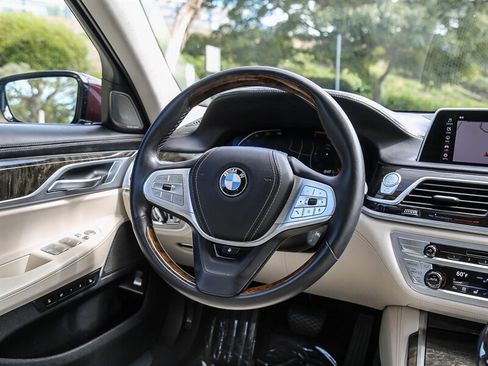 Used 2020 BMW 750i xDrive w/ Executive Package image 20