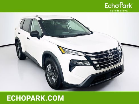 Used 2024 Nissan Rogue S FWD image 1