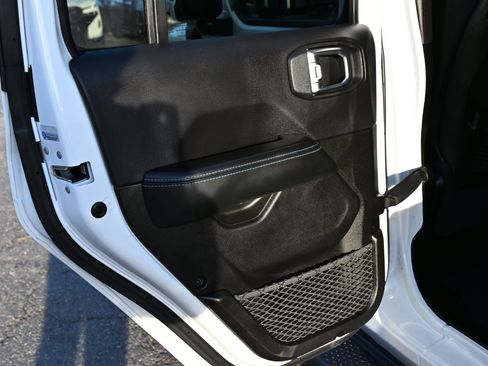 Used 2024 Jeep Wrangler High Altitude image 42