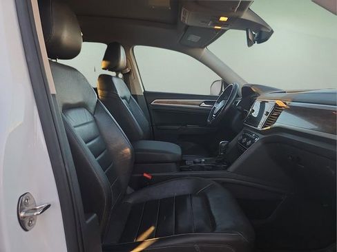 Used 2018 Volkswagen Atlas SEL Premium image 13