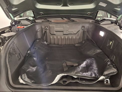 Used 2024 GMC Hummer EV 3X w/ LPO, Illumination Package image 35