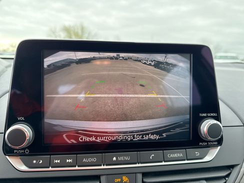 Used 2023 Nissan Altima 2.5 SV image 23