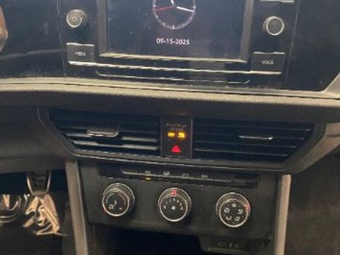 Used 2023 Volkswagen Jetta Sport image 19