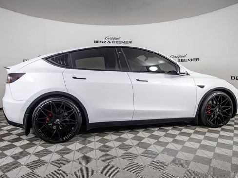 Used 2022 Tesla Model Y Performance AWD/4WD image 4