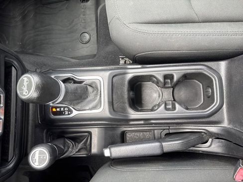 Certified 2020 Jeep Wrangler Unlimited Sport image 26