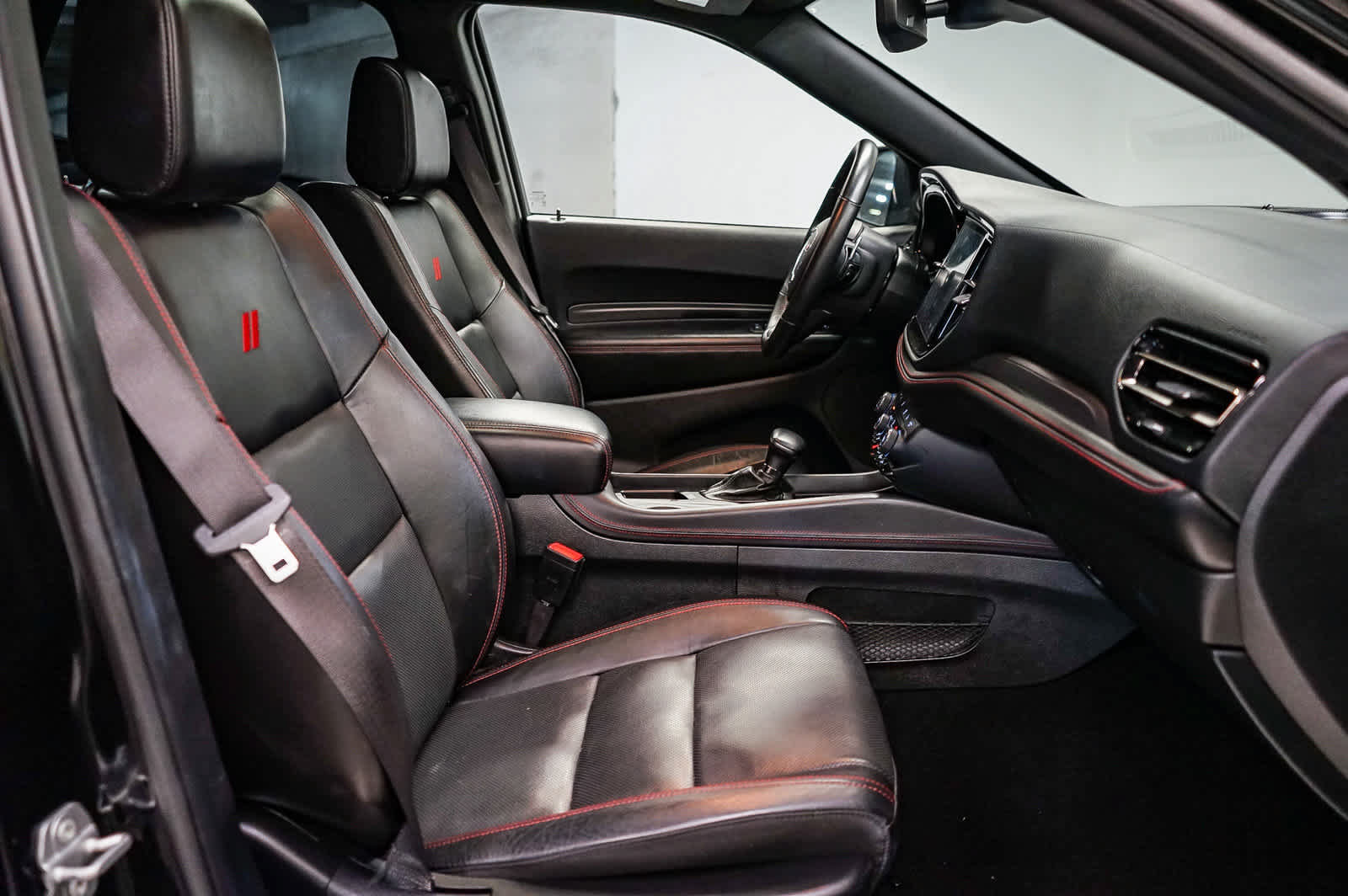 Used 2025 Dodge Durango GT AWD/4WD image 17